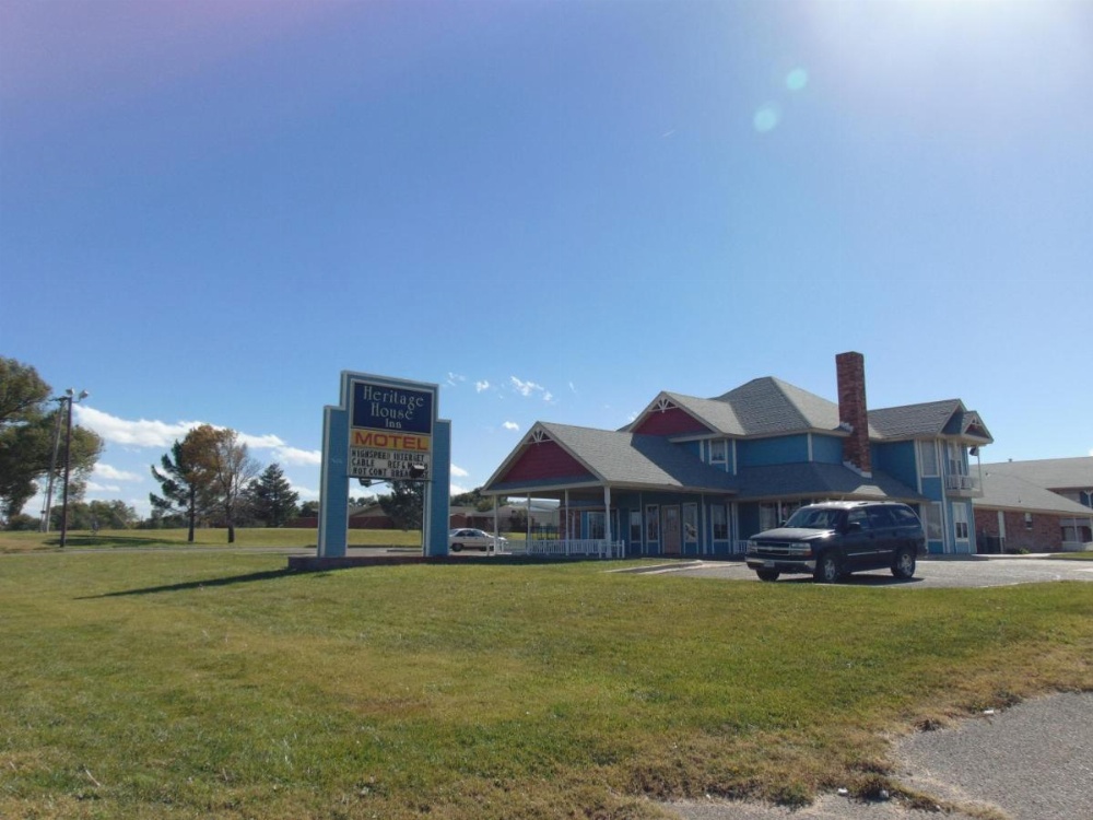 Heritage House Inn
